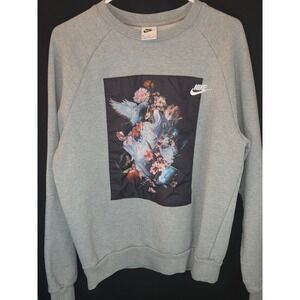 Nike Women's Floral Graphic Crewneck Heavyweight Sweatshirt Gray Medium Pullover